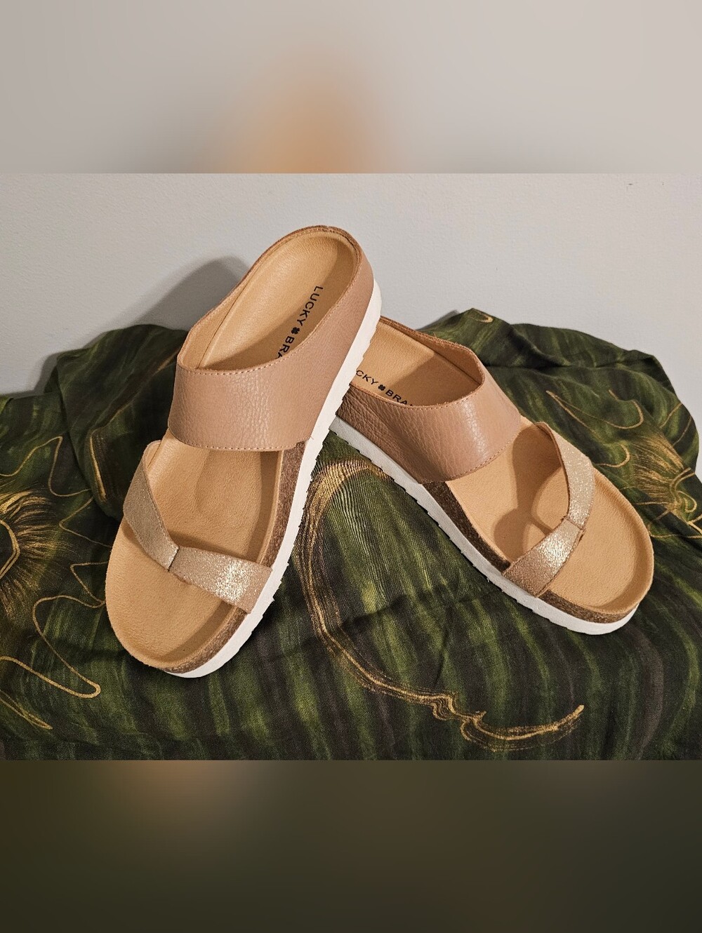 Lucky Brand Women's Beige Slide Sandals with Metallic Strap